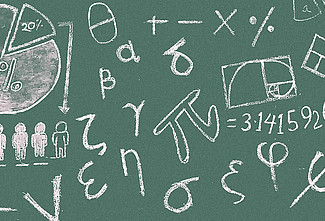 Tafel mit Mathe-Symbolen