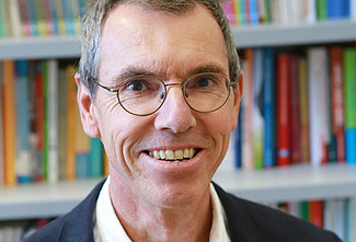 HS-Prof. Dr. Bernhard Koch